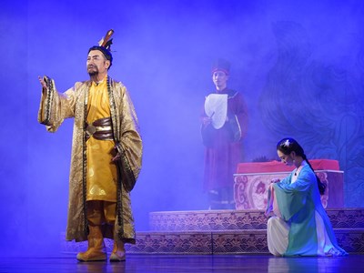 Sân khấu Việt: Lạm phát chuyện lấy xưa nói nay?