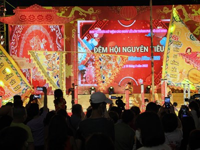 Diễu hành nghệ thuật đường phố vào Đêm hội Nguyên tiêu 2023 tại TP.HCM