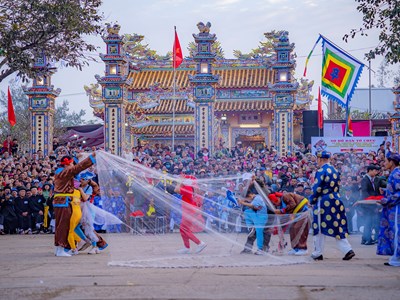Lễ hội cầu ngư truyền thống làng Thai Dương
