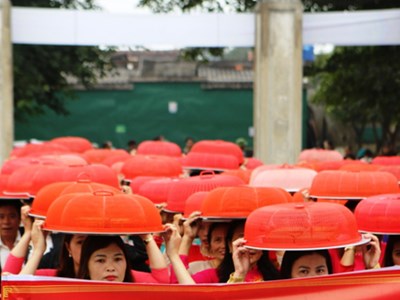 Dâng 2.000 chiếc bánh chưng Giỗ vua Mai Hắc Đế