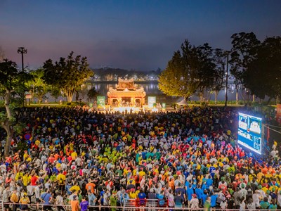 Hơn 5.000 người tham gia chạy vì cộng đồng ở Huế