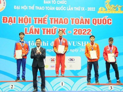 Đinh Văn Tâm- võ sĩ tài năng người Hrê