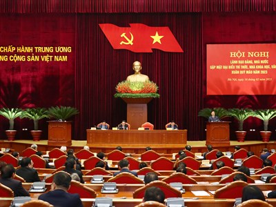 Tạo điều kiện tốt nhất để các nhà khoa học, trí thức, văn nghệ sĩ tiếp tục tận tâm, tận hiến vì quốc gia, dân tộc