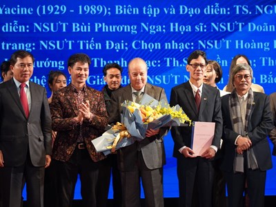 Công trình nghệ thuật hợp tác​​​​​​​ Việt Nam - Algeria qua tác phẩm “Người đi dép cao su”: Hình tượng Hồ Chí Minh trong kịch của tác giả Algeria