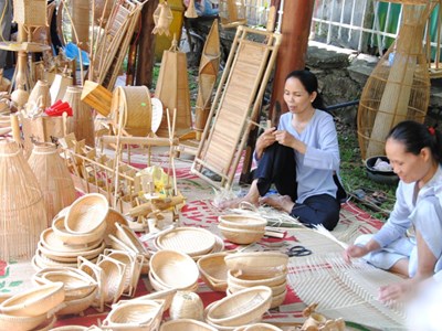 “Hồi sinh” nghề và làng nghề truyền thống Huế