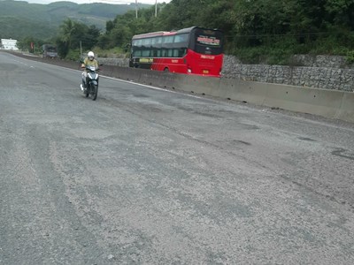 Tuyến Quốc lộ 1A qua tỉnh Phú Yên xuống cấp: Sớm hoàn thành việc sửa chữa