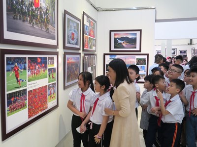 Triển lãm “Ảnh nghệ thuật Việt Nam” tại Hải Phòng