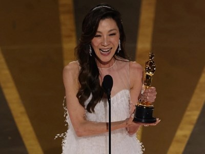 Dương Tử Quỳnh giành giải Nữ diễn viên chính xuất sắc tại Oscar 2023