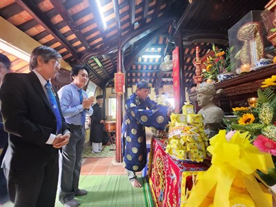 Tưởng nhớ danh nhân Đặng Huy Trứ nhân ngày truyền thống nhiếp ảnh Việt Nam