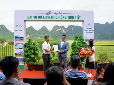 Lần đầu tiên ở Quảng Bình có Đại sứ du lịch thích ứng thời tiết