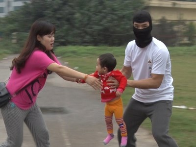 Nghệ An: Cảnh báo người lạ cho quà dụ dỗ, bắt cóc học sinh