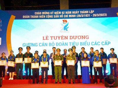 Tỉnh đoàn Quảng Ngãi tuyên dương 40 gương cán bộ Đoàn tiêu biểu