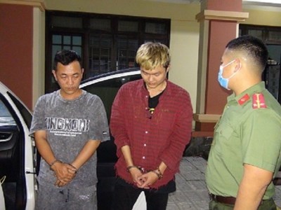 Bắt hai đối tượng xâm nhập trái phép mạng viễn thông phát tin nhắn rác