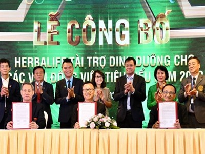 Tài trợ sản phẩm dinh dưỡng cho 165 vận động viên