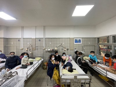 Qua vụ ngộ độc thực phẩm tại trường Tiểu học Kim Giang: Lo ngại khi đặt suất ăn bán trú