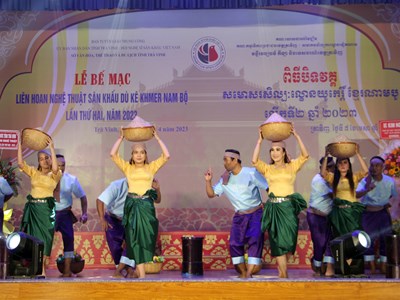 Nhà hát Cao Văn Lầu đoạt giải Vàng Liên hoan Nghệ thuật sân khấu Dù kê Khmer Nam Bộ