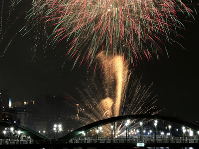 Nhật Bản: Tokyo tổ chức lễ hội pháo hoa lớn sau 4 năm gián đoạn
