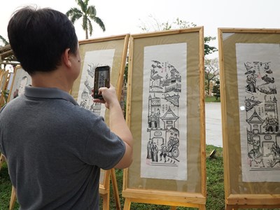 Trải nghiệm không gian tranh dân gian Việt Nam tại Huế