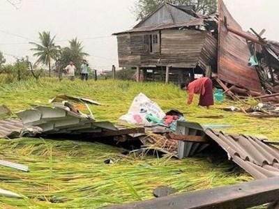Gia Lai: Mưa kèm lốc xoáy, hơn 240 căn nhà bị tốc mái, hư hỏng nặng