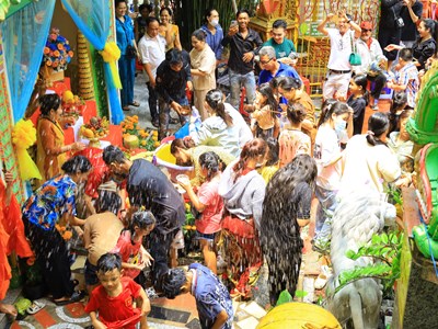 Đồng bào Khmer Cần Thơ đón Tết Chôl Chnăm Thmây vui tươi, phấn khởi