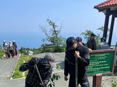 Đà Nẵng: Ra quân làm sạch môi trường du lịch