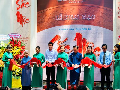 Khai mạc trưng bày chuyên đề "Sắc mộc - Nghệ thuật điêu khắc thời Nguyễn"