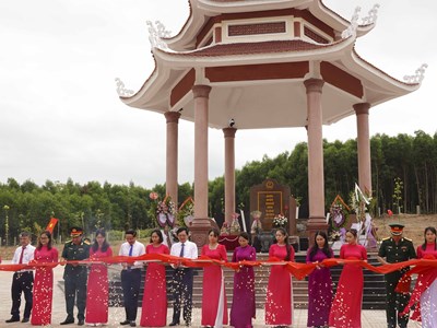 Bình Định: Khánh thành Bia di tích và mộ tập thể các liệt sĩ hy sinh tại đồi Xuân Sơn
