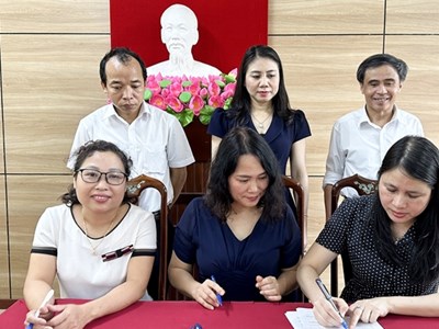 Hà Tĩnh cấm dạy thêm sau tâm thư "đánh  cắp tuổi thơ"