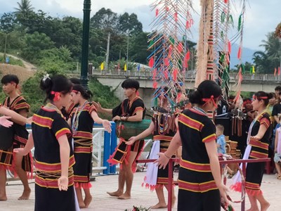 Quảng Nam: Bảo tồn văn hóa gắn với phát triển du lịch vùng cao