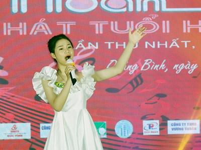 Quảng Bình: Liên hoan “Tiếng hát Tuổi hồng” lần thứ I