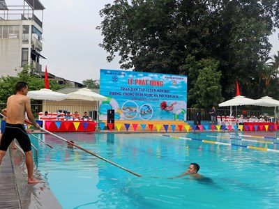 Hà Nội phát động toàn dân tập bơi, phòng chống đuối nước