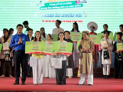 Bạn trẻ tìm về “Thanh âm nguồn cội”