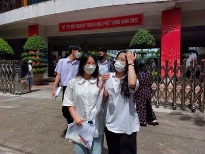 Áp lực mang tên “trường công”