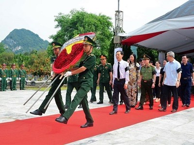 Thanh Hoá truy điệu và an táng 16 hài cốt liệt sĩ hy sinh tại Lào