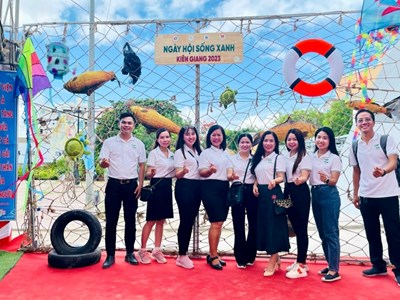 “Ngày hội sống xanh” ở Kiên Giang đổi rác thải lấy quà