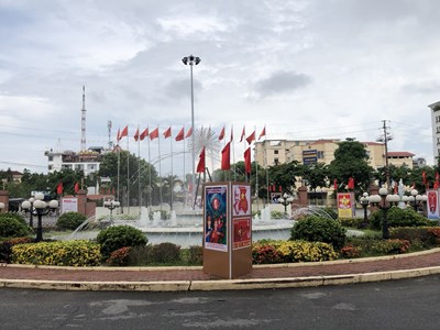 Triển lãm tranh cổ động kỷ niệm 75 năm phong trào thi đua yêu nước