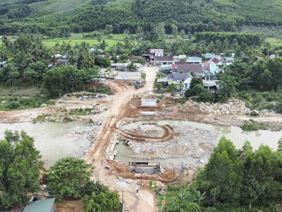 Huyện miền núi, vùng cao Bình Định bừng sáng từ những cung đường