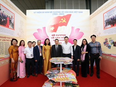 Văn hóa “soi đường” cho báo chí phát triển