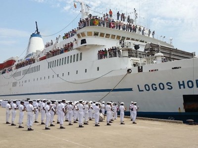 Thư viện nổi mang thông điệp nhân văn đi khắp thế giới