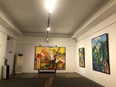 Cuốn hút với tranh biểu hiện trừu tượng của hoạ sĩ Trần Hải Minh