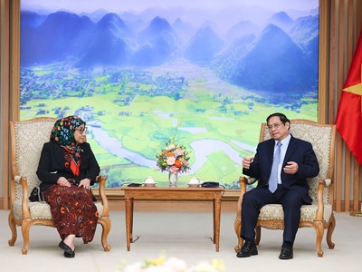 Thủ tướng đề nghị đẩy mạnh hợp tác văn hoá, du lịch giữa Việt Nam và Brunei