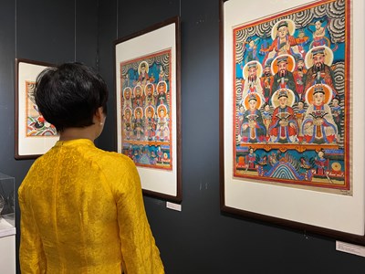 Đối thoại với tranh dân gian Hàng Trống