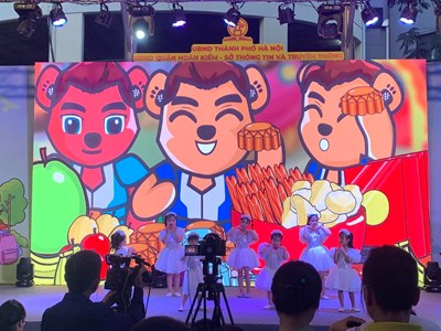 Chợ đêm tháng 7 tại phố sách