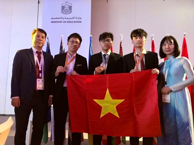 Đội tuyển Olympic Sinh học quốc tế của Việt Nam giành huy chương toàn đoàn