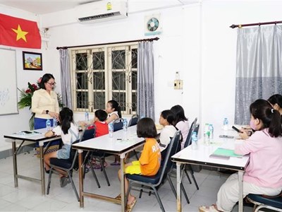 Giữ gìn và lan tỏa ngôn ngữ mẹ đẻ trong cộng đồng người Việt tại Lào