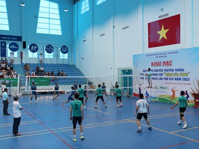 Quảng Ngãi: Khai mạc Giải Bóng chuyền truyền thống nông dân tranh cúp “Bông lúa vàng”