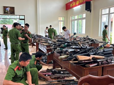 Đắk Lắk: Người dân giao nộp hơn 4.500 vũ khí các loại