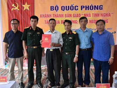 Bàn giao nhà tình nghĩa cho thương binh có hoàn cảnh khó khăn