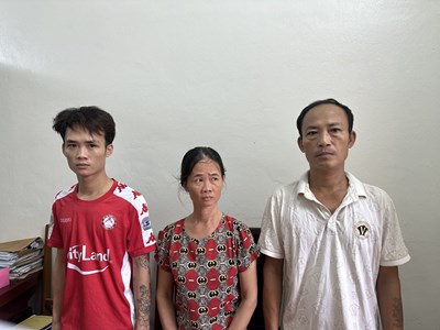 Khởi tố ba đối tượng chống người thi hành công vụ