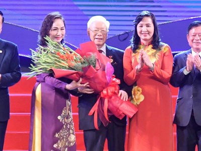 Tổng Bí thư Nguyễn Phú Trọng:  Văn nghệ phải bám sát cuộc sống, dám đi vào những mũi nhọn của cuộc sống mới có được những tác phẩm lay động